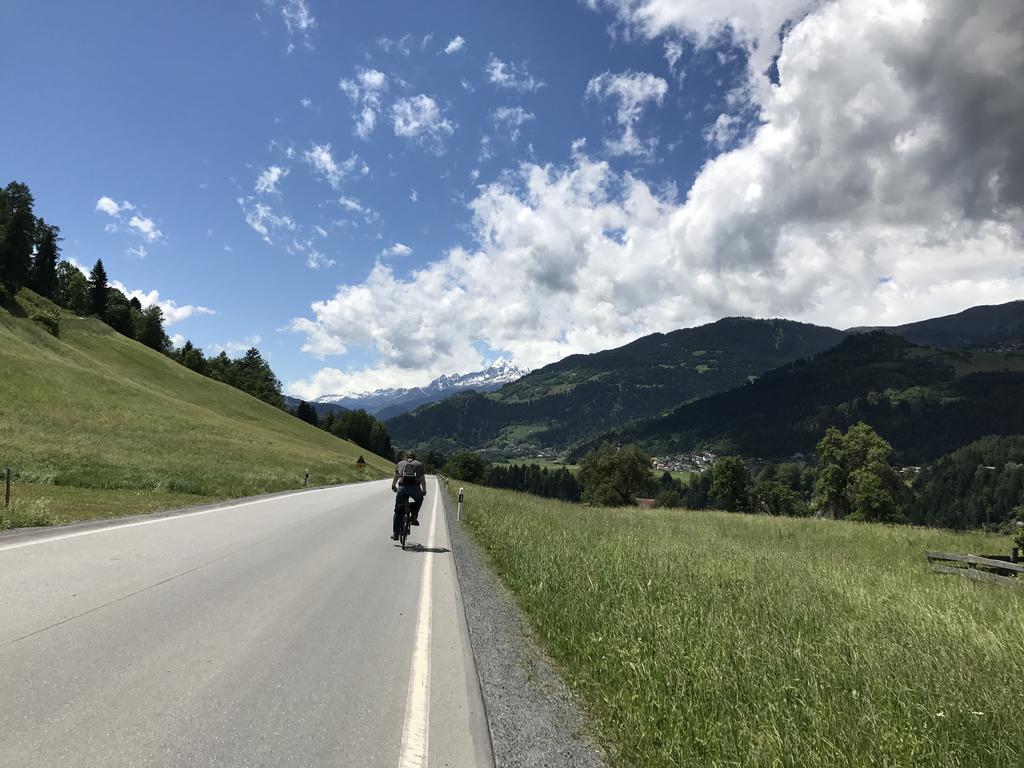 Ferienwohnung Laax Mit Traumblick, Grossem Balkon Und Terrasse מראה חיצוני תמונה